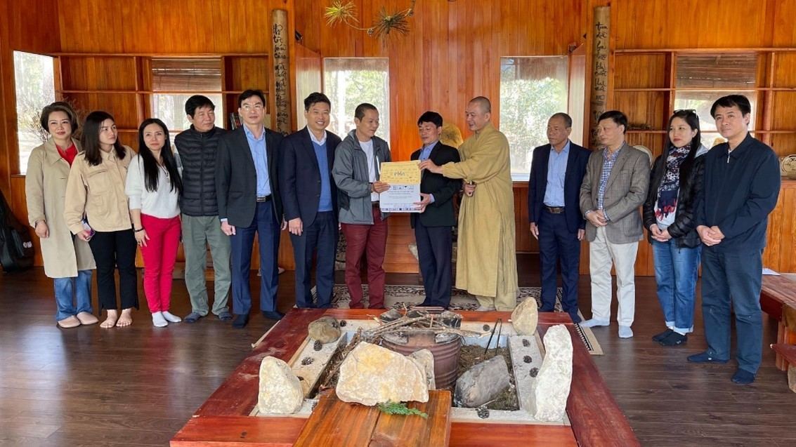 VPMA tặng chế phẩm tại Khu sinh thái Thong Dong, Đà Lạt